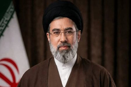 رهبر جدید انقلاب اسلامی توسط مجلس خبرگان رهبری تعیین و معرفی شد